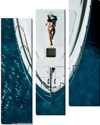 Модульная картина Девушка на носу яхты