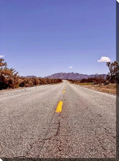 Постер Трасса с желтым разделителем