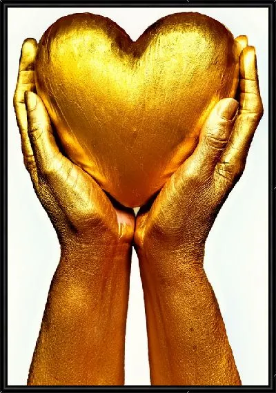 Картина Золотое сердце в руках