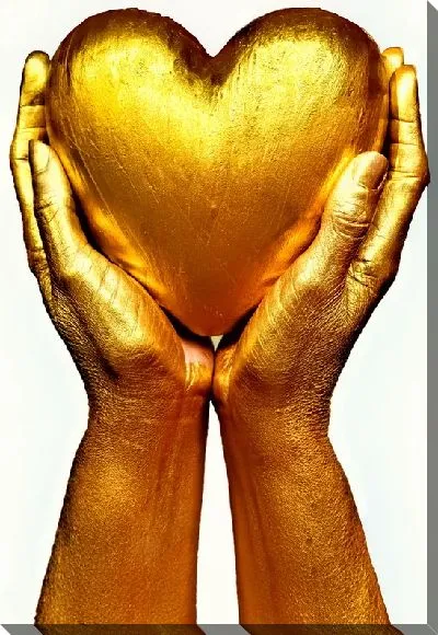 Постер Золотое сердце в руках