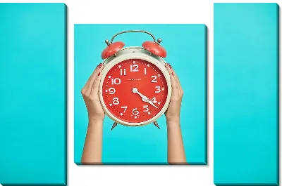 Модульная картина Будильник в руках