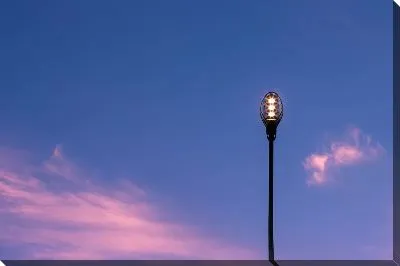 Фонарь на закате