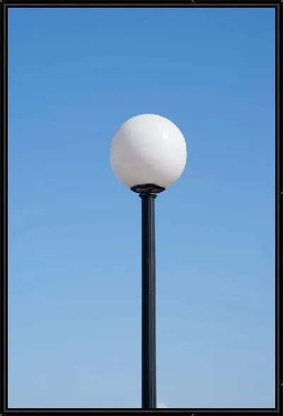 Картина Фонарь с круглым светильником