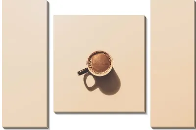 Модульная картина Чашка кофе на бежевом фоне