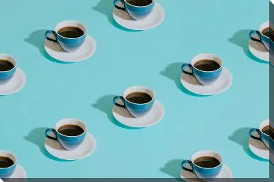 Синие чашки кофе
