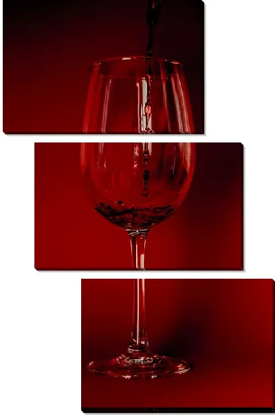 Модульная картина Винный бокал на красном фоне