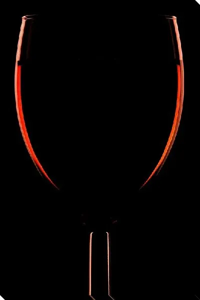 Постер Очертания бокала вина