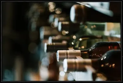 Картина Бутылки вина на винодельне