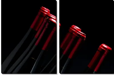 Модульная картина Бутылки вина с красными крышками