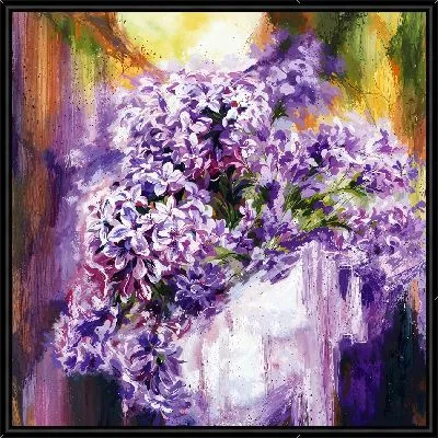 Девушка с сиренью на голове