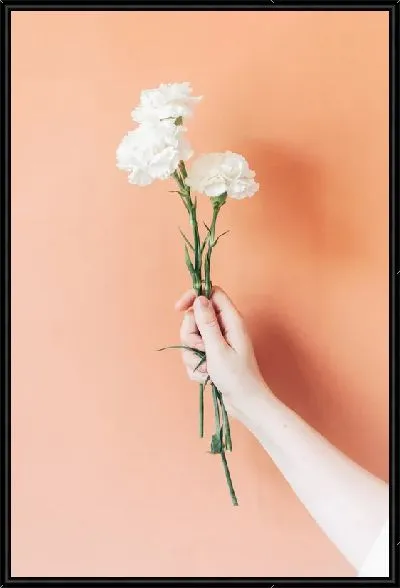 Картина Три гвоздики в руке