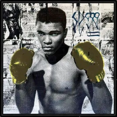 Мухаммед Али в золотых боксерских перчатках