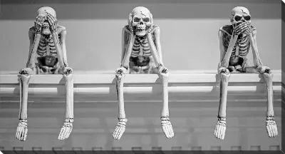 Постер Три скелета