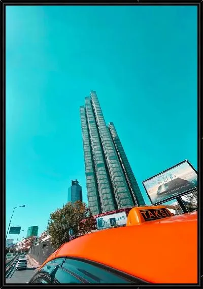 Картина Такси у небоскреба