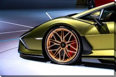 Постер Золотой Ламборгини