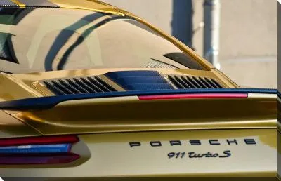 Постер Golden Porsche