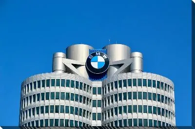 Постер Здание BMW