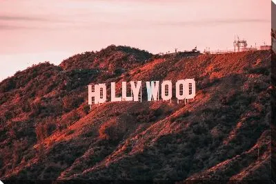 Знак Hollywood