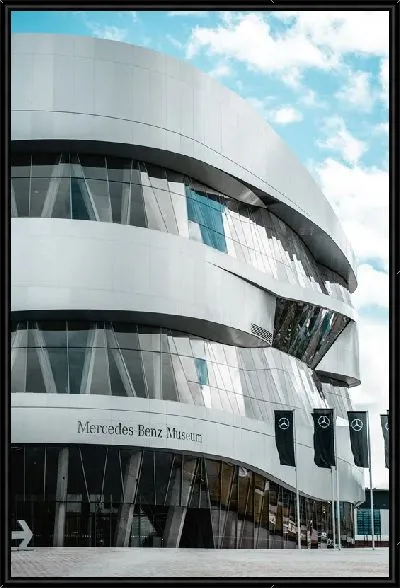 Картина Здание Mercedes-Benz