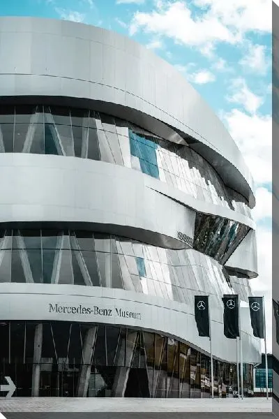 Постер Здание Mercedes-Benz