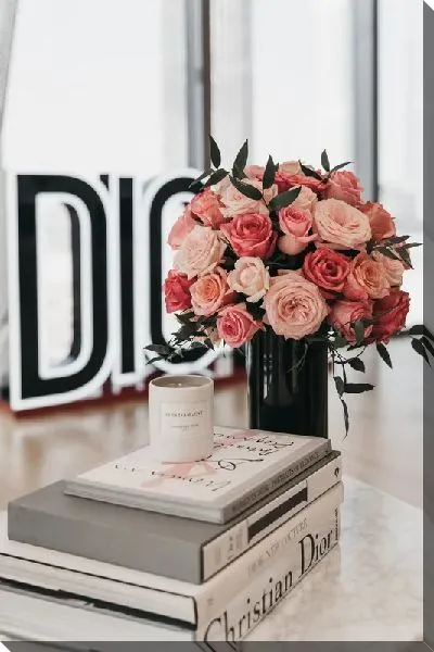 Постер Букет роз и книги