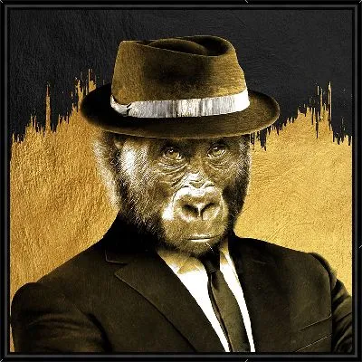 Обезьяна в шляпе на золотом фоне