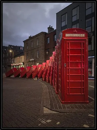 Картина Телефонные будки - принцип домино