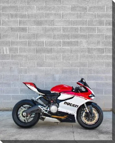 Постер Бело-красный мотоцикл  Ducati