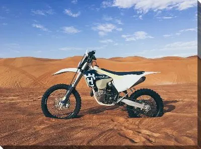 Постер Мотоцикл в пустыне
