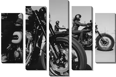 Байкеры на мотоциклах