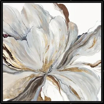 Бело-золотой цветок на белом фоне