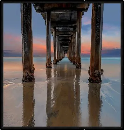 Картина Под пирсом