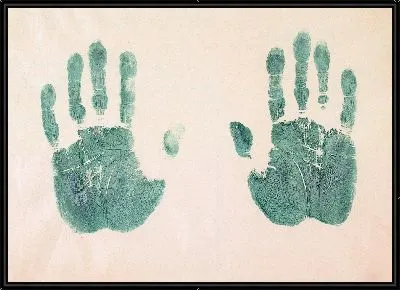 Отпечаток руки художника