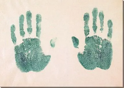 Отпечаток руки художника