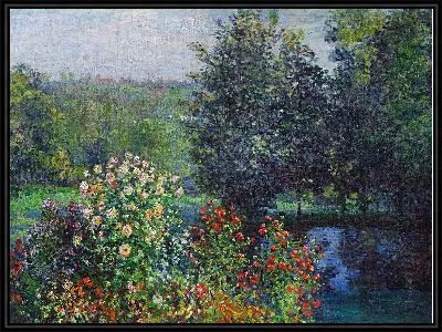 Кусты роз в саду в Монжероне