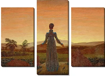 Женщина на фоне заходящего солнца