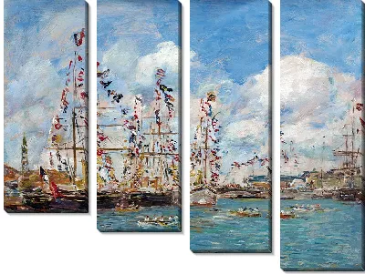 Украшенные флагами лодки в порту Довиля