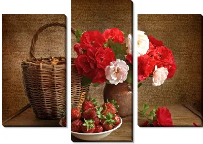Букет и клубника (Bouquet and strawberries)
