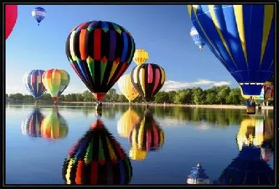 Картина Воздушные шары садятся на воду (Balloons land on water)