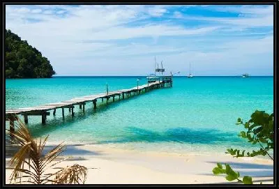 Причал у берега океана (Berth)