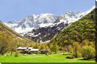 Постер Дом в горах (House in the mountains)