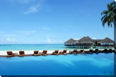 Постер Курорт на побережье океана (Resort on the ocean)