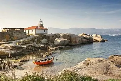 Плакат Лодка на берегу (Boat on the beach)