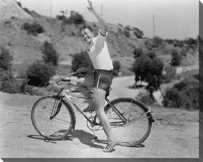 Прогулка на велосипеде (Cycling)