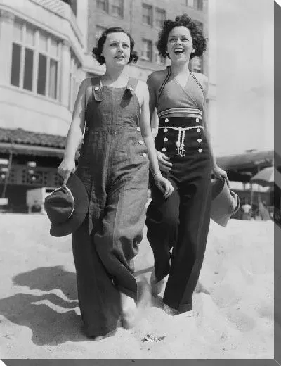 Постер Улыбающиеся женщины (Smiling woman)