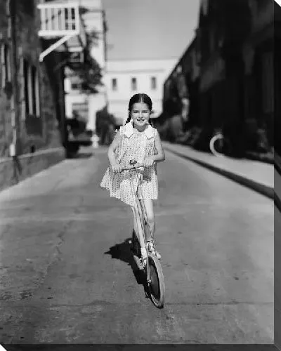 Постер Девочка на самокате (Girl on scooter)