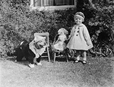 Плакат Девочка с собакой (Girl with a dog)