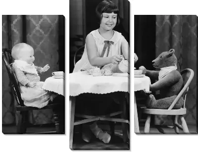 Модульная картина Девочка с куклами (Girl with a Doll)