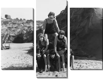 Модульная картина Женщины на пляже (Woman on the beach)