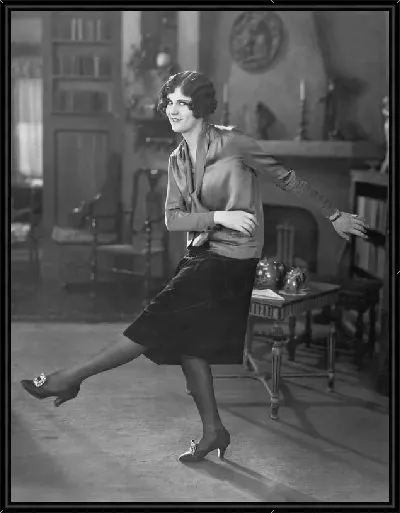 Картина Девушка танцует (Girl dancing)